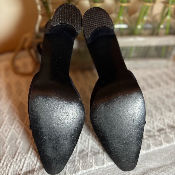 PM Collection Maura Navy Beaded Formal Heel. Size 7 1/2. 2 3/4” Heel - Picture 9 of 10